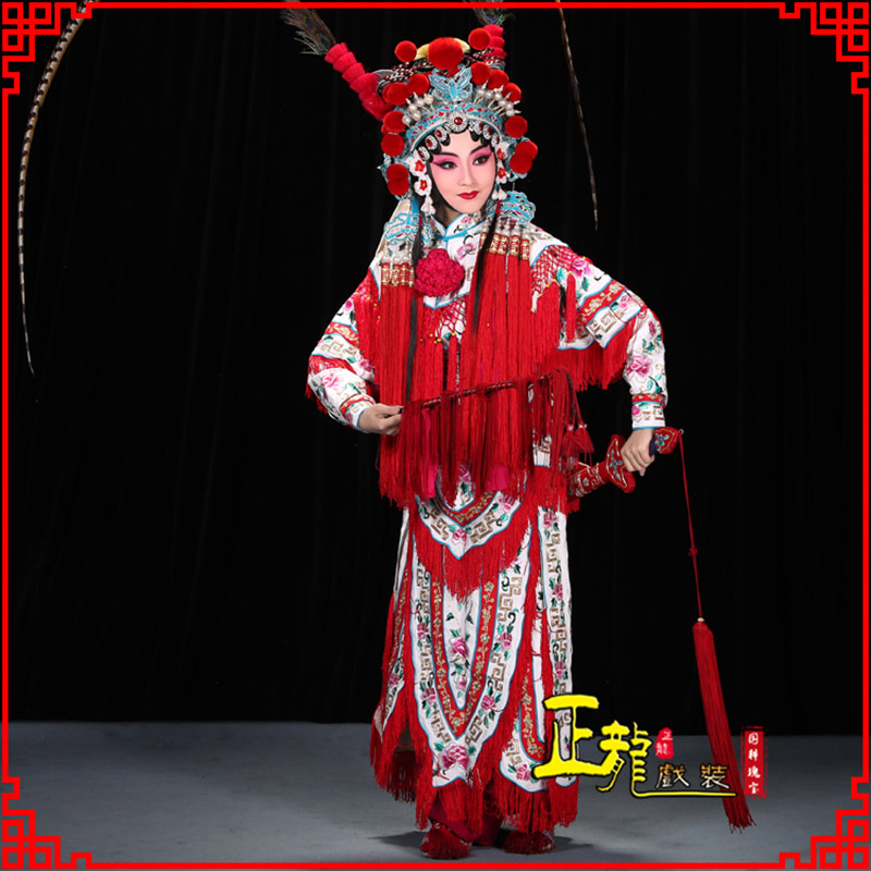 闸北刀马旦改容战父 软绉镶边女改良靠